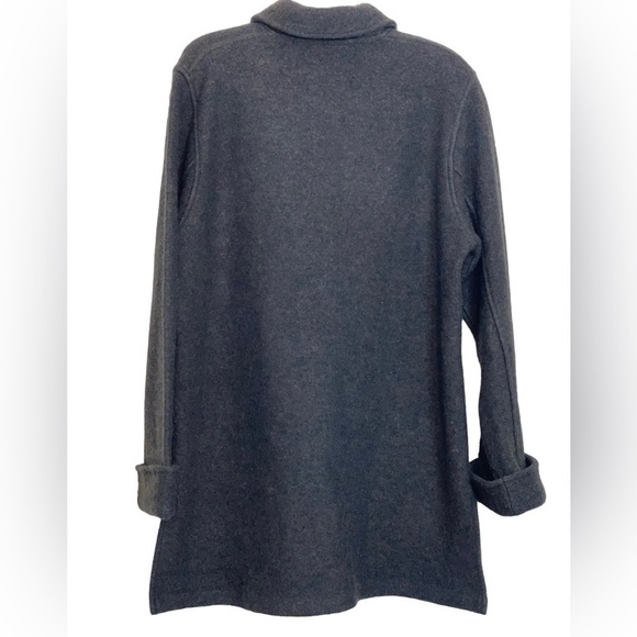 Bernardo Essentials Wool coat. Size large Has some issues but otherwise GUC - Picture 3 of 6